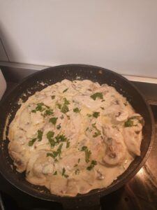 Chicken With Mushrooms And Cream-Family Cooking Recipes