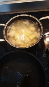 Cooking Potatoes In A Pan-Family Cooking Recipes