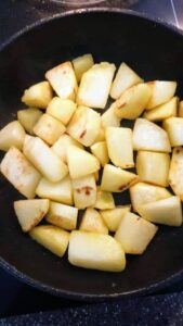 Cooking Potatoes In A Pan-Family Cooking Recipes 