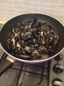 Black Mussels Recipe-Family Cooking Recipes