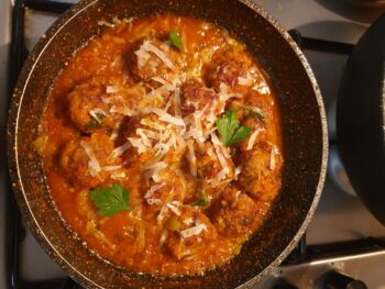 The Best Meatball Sauce Recipe- Qofte Me Leng- Family Cooking Recipes