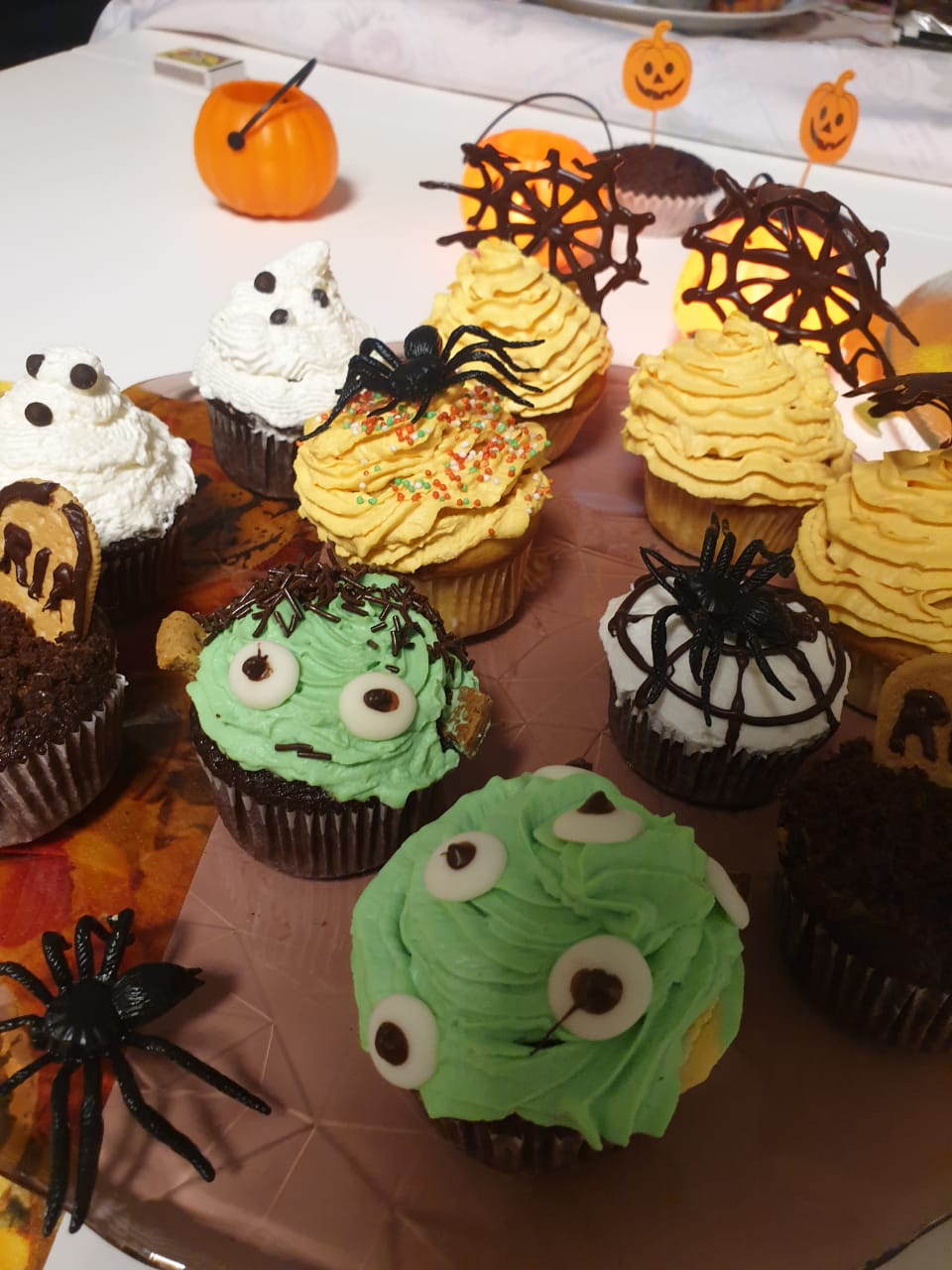 Halloween Cupcakes Decorating Ideas-Family Cooking Recipes
