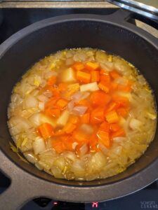 Simple Creamy Carrot Soup-Family Cooking Recipes 